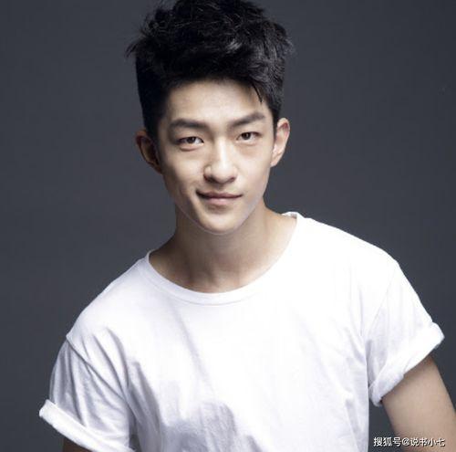 娱乐圈吃瓜小眼睛男歌手